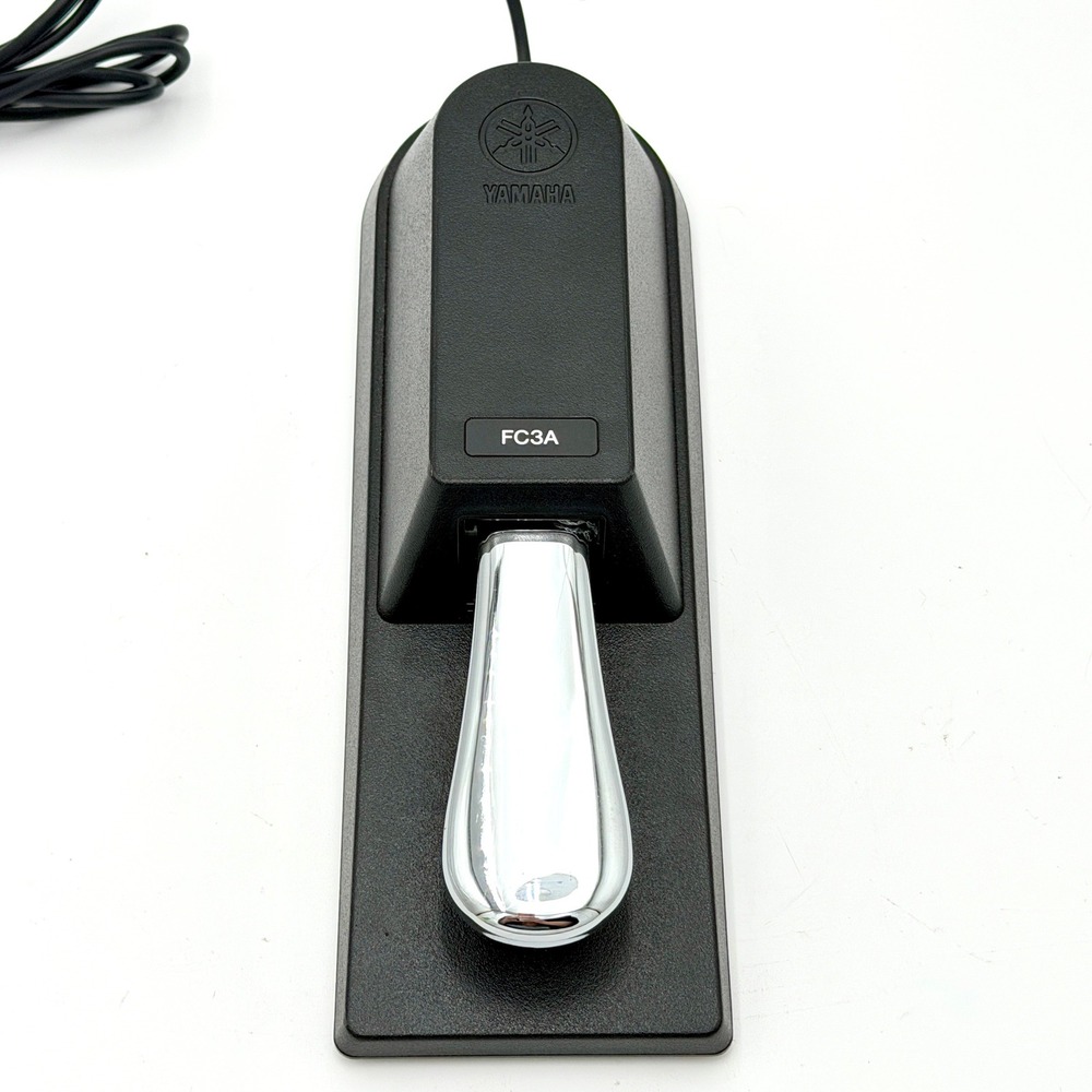 Yamaha FC3A Sustain Foot Pedal for Keyboards and Digital Pianos Chrome Black